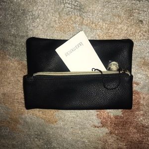 NEW ✨ Laura Mercier bag